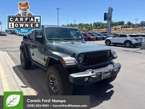 Used 2025 Jeep Wrangler Unlimited Sport AWD/4WD image 3