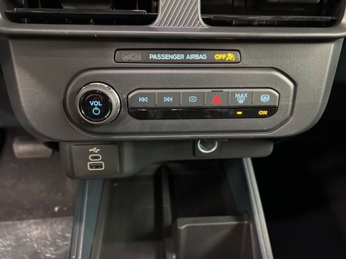 New 2026 Ford Maverick XL w/ Equipment Group 101A AWD/4WD image 13