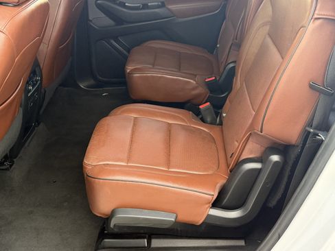 Used 2020 Chevrolet Traverse High Country AWD/4WD image 21