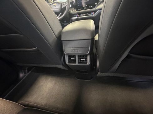 Used 2025 Chevrolet Equinox LT w/ Convenience Package II FWD image 48