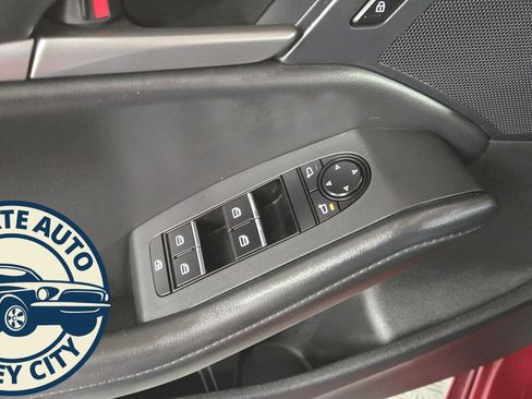 Used 2023 MAZDA MAZDA3 s image 19