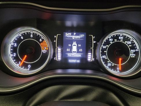 Used 2019 Jeep Cherokee Latitude w/ Popular Appearance Group image 23