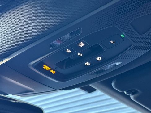 Used 2024 Porsche Panamera image 20