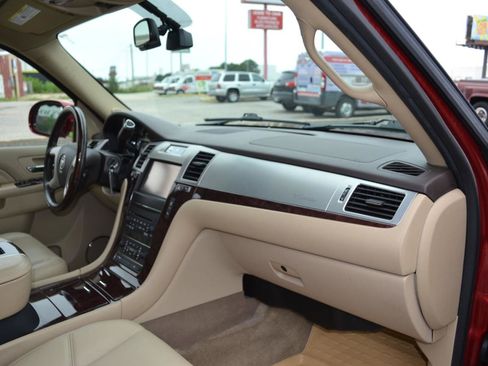 Used 2014 Cadillac Escalade Premium AWD/4WD image 33
