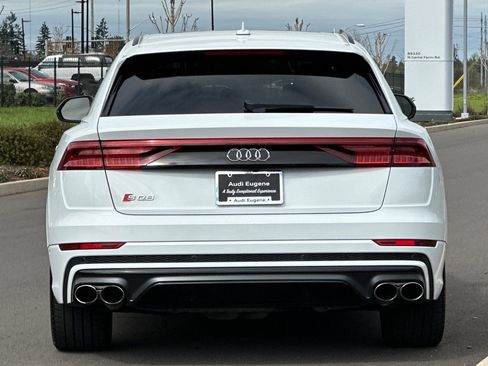 Used 2021 Audi SQ8 Premium Plus w/ SQ8 Black Optic Package image 4
