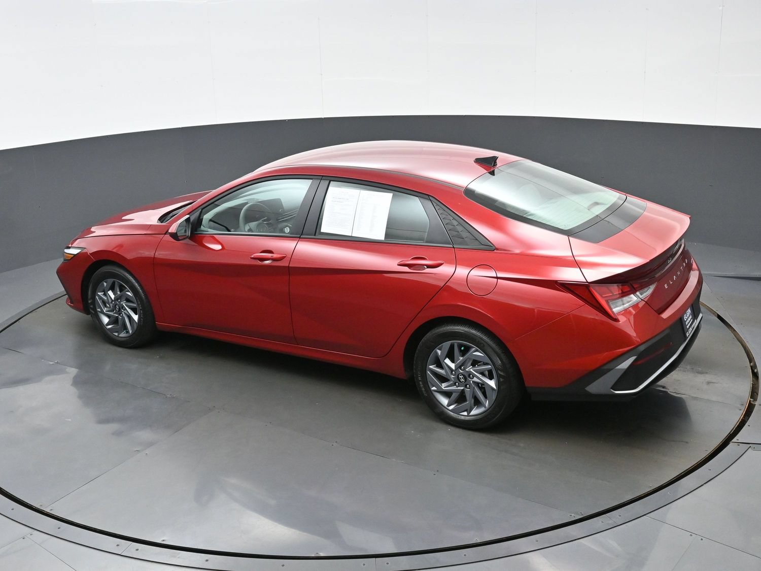 Certified 2026 Hyundai Elantra Hybrid FWD image 36