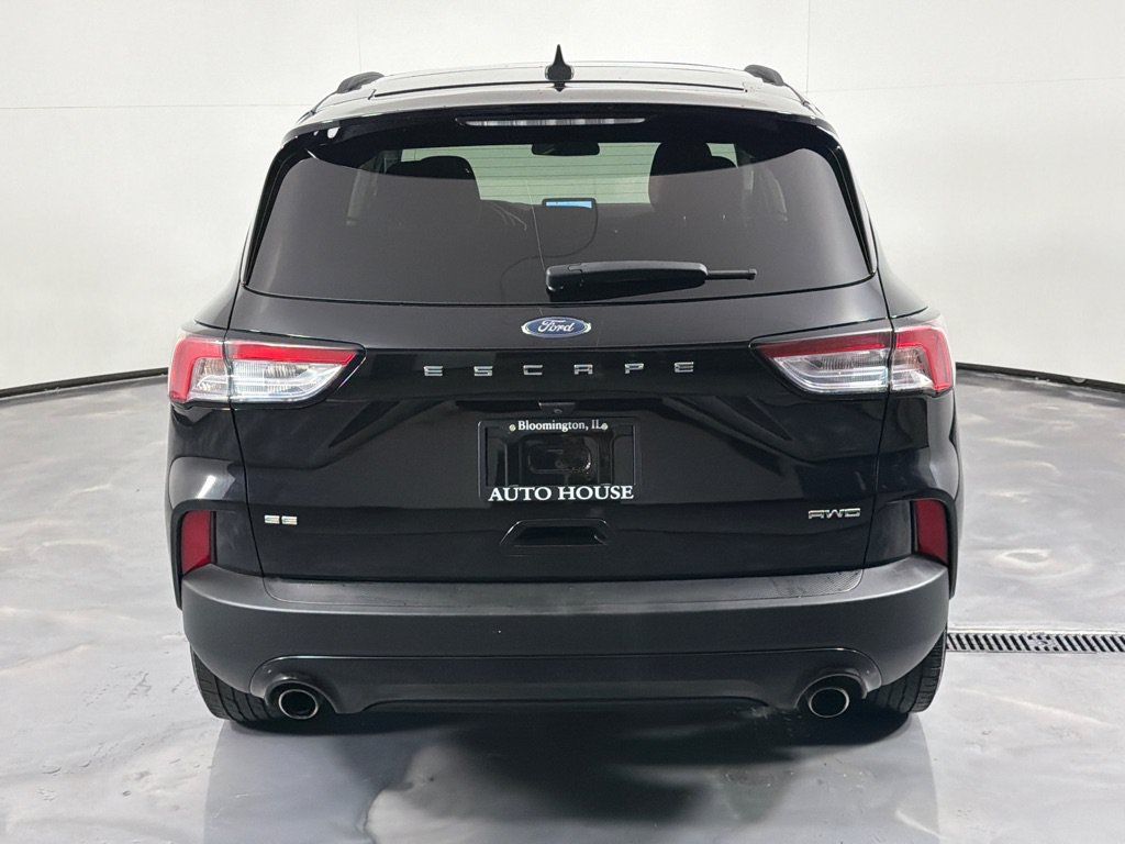 Used 2021 Ford Escape SE w/ SE Sport Appearance Package AWD/4WD image 6