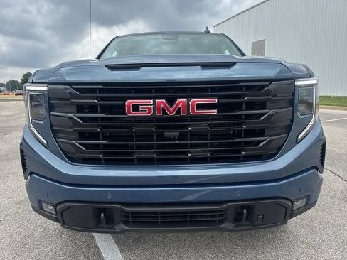New 2026 GMC Sierra 1500 Elevation w/ Elevation Premium Package AWD/4WD image 9