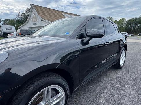 Used 2020 Porsche Macan w/ Premium Package Plus AWD/4WD image 14