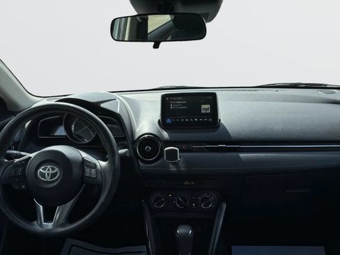 Used 2017 Toyota Yaris iA image 18