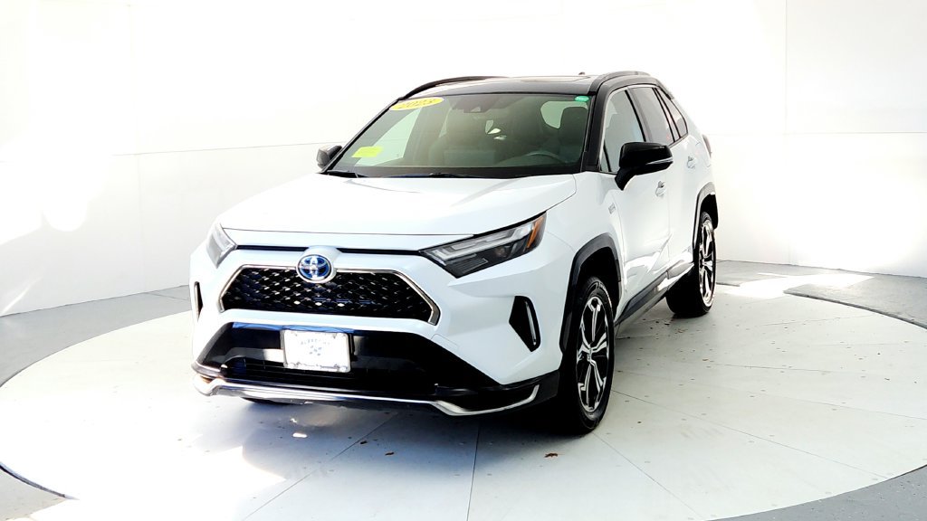 Used 2023 Toyota RAV4 XSE w/ Weather Package AWD/4WD image 2