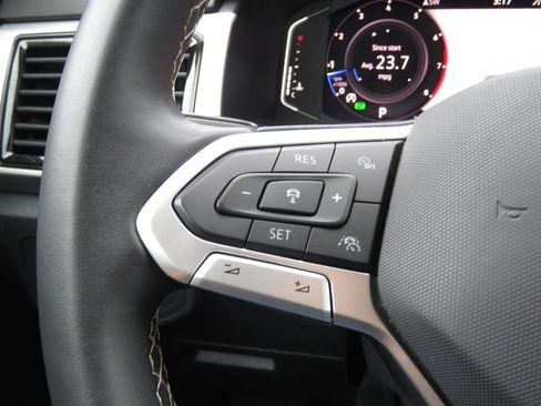 Used 2023 Volkswagen Atlas SEL AWD/4WD image 24