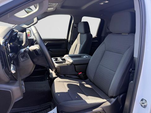 Used 2023 Chevrolet Silverado 1500 LT AWD/4WD image 9
