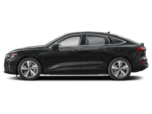 Used 2024 Audi Q8 e-tron Premium Plus w/ Premium Plus Package AWD/4WD image 3