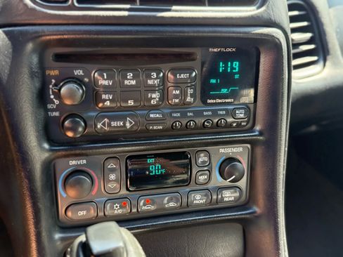 Used 1998 Chevrolet Corvette Convertible w/ Memory Pkg image 24