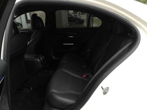 Used 2023 Mercedes-Benz C 300 Sedan image 17