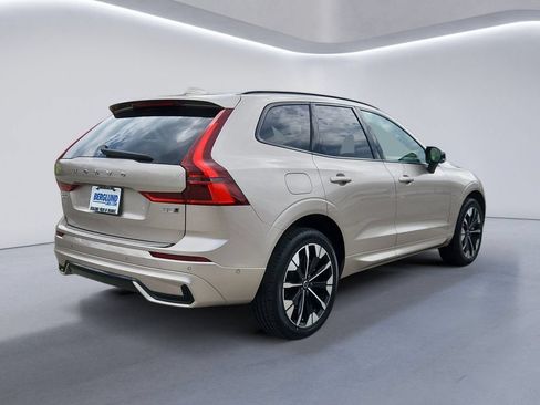 New 2026 Volvo XC60 B5 Plus w/ Protection Package Premier AWD/4WD image 4