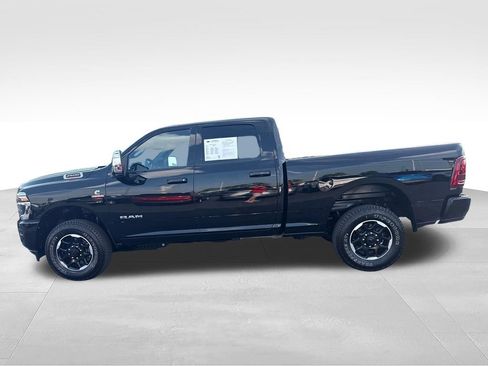 Used 2026 RAM 2500 Laramie AWD/4WD image 4