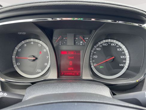 Used 2017 GMC Terrain SLE FWD image 2