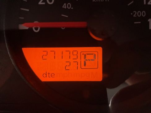 Used 2020 Nissan Frontier SV image 28