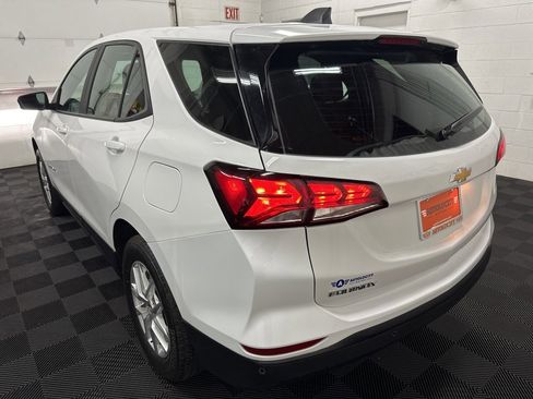 Used 2022 Chevrolet Equinox LS image 8