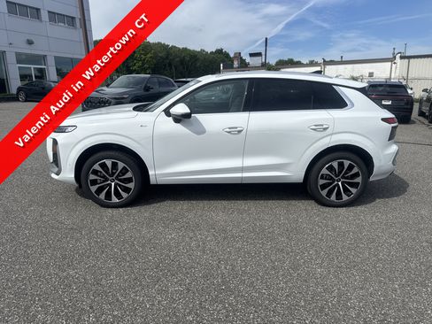 New 2026 Audi Q3 quattro 2.0T AWD/4WD image 3