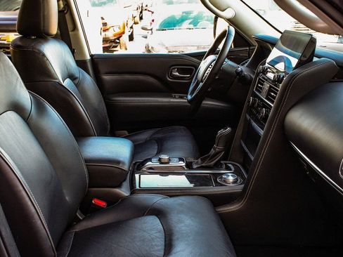 Used 2024 INFINITI QX80 Luxe image 43