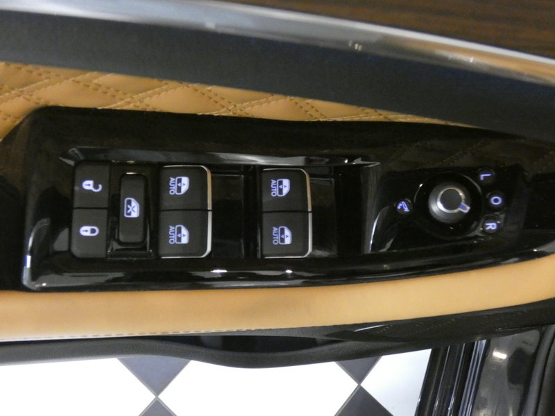 Used 2024 Jeep Grand Cherokee Summit w/ Luxury Tech Group V AWD/4WD image 26