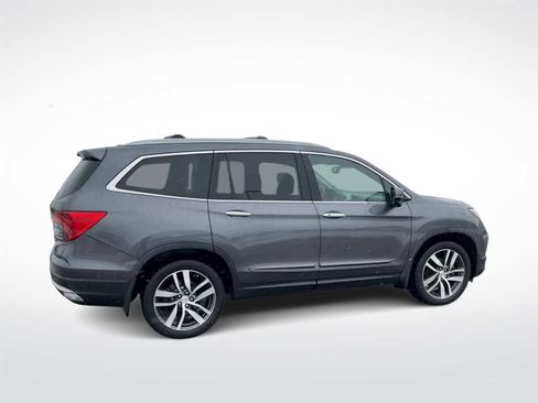 Used 2017 Honda Pilot Touring image 9