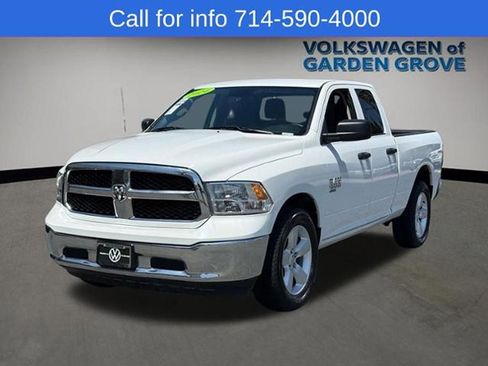 Used 2024 RAM 1500 Classic SLT AWD/4WD image 4