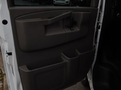 Used 2021 Chevrolet Express 2500 Extended w/ Driver Convenience Package image 10