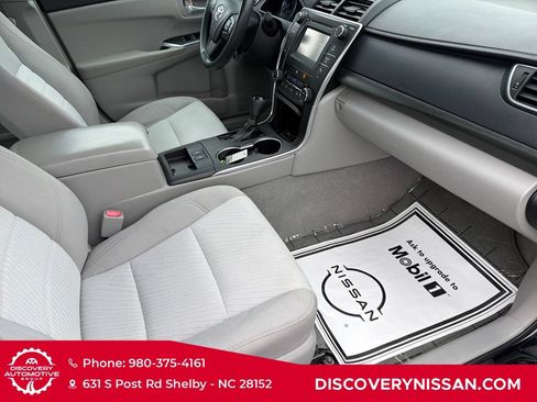 Used 2017 Toyota Camry LE FWD image 42