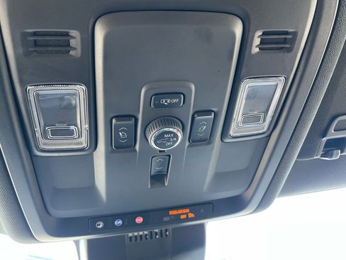 Used 2025 Chevrolet Tahoe Premier image 15