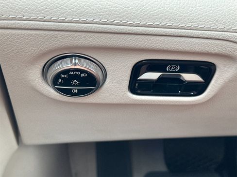 Certified 2022 Mercedes-Benz EQS 450+ 450 image 32