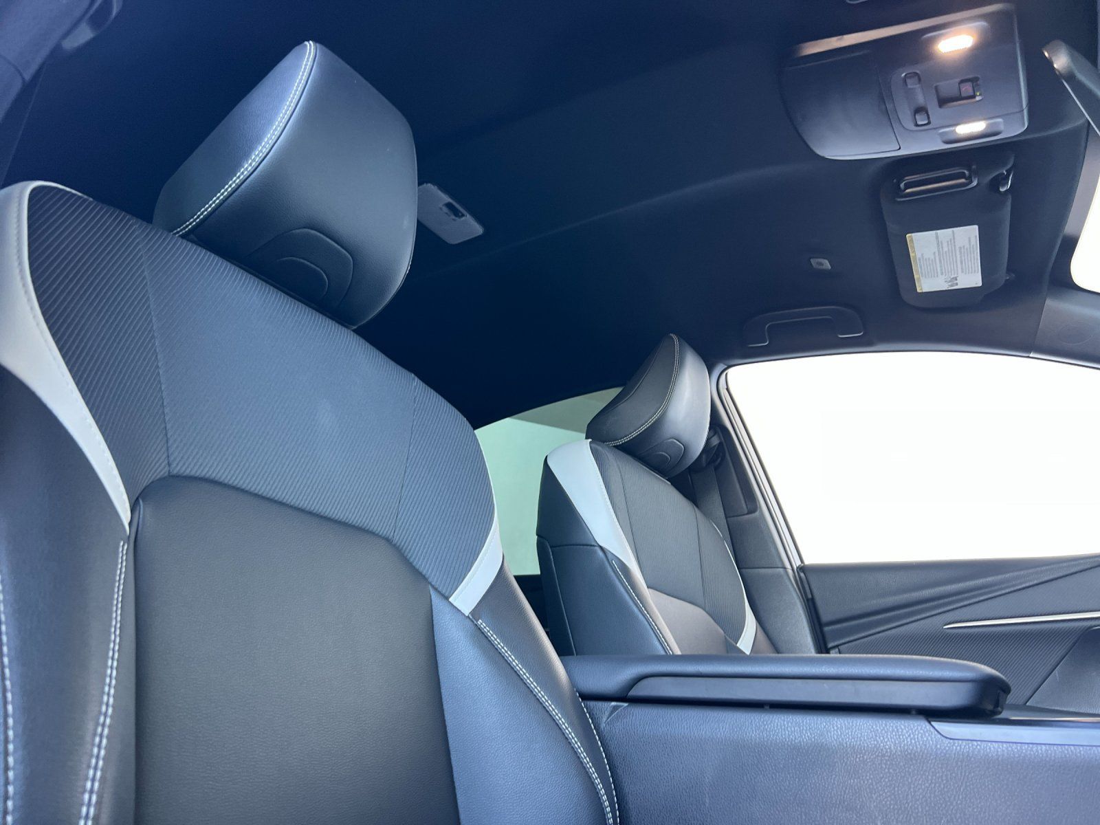 Used 2025 Toyota Camry SE FWD image 16