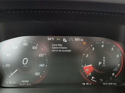 Used 2021 Volvo XC40 T5 Momentum w/ Premium Package AWD/4WD image 27