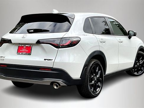 Used 2024 Honda HR-V Sport image 5