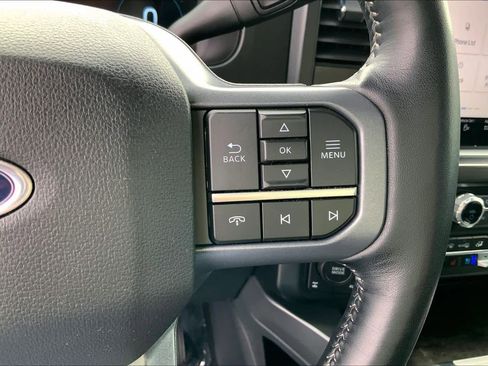 Used 2023 Ford F250 Lariat w/ Chrome Package image 24