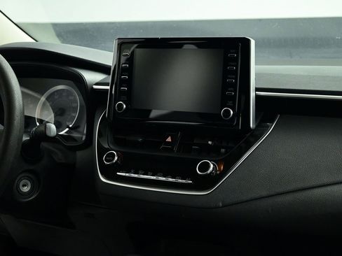 Used 2020 Toyota Corolla LE image 34