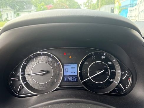 Used 2018 Nissan Armada Platinum w/ Interior Lighting Package RWD image 18