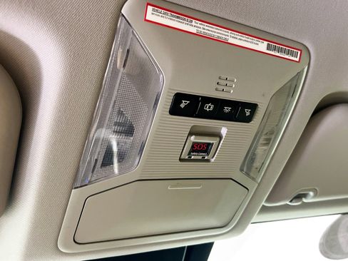 Used 2019 Toyota RAV4 LE image 22