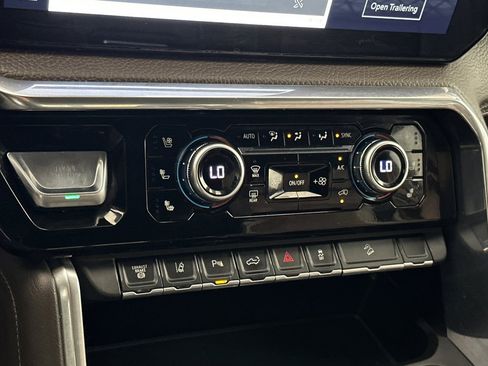 Used 2024 GMC Sierra 3500 Denali w/ Denali Reserve Package image 21