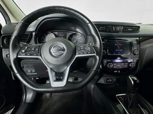 Used 2021 Nissan Rogue Sport SV FWD image 10
