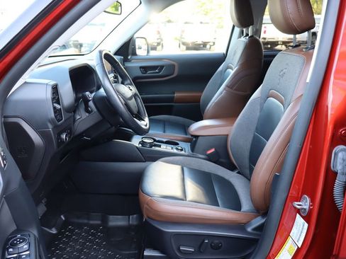 Used 2023 Ford Bronco Sport Outer Banks w/ Tech Package AWD/4WD image 4