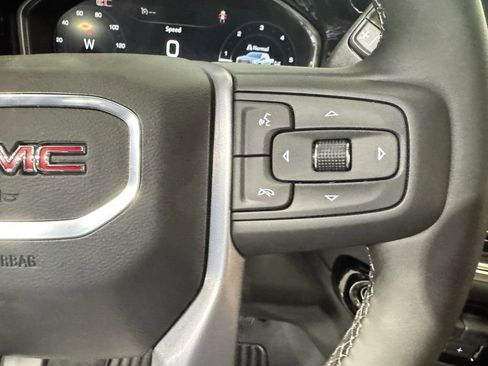 New 2026 GMC Sierra 1500 Elevation image 17