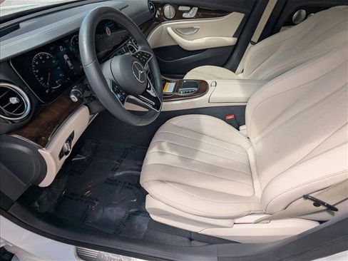 Used 2023 Mercedes-Benz E 350 4MATIC Sedan image 17