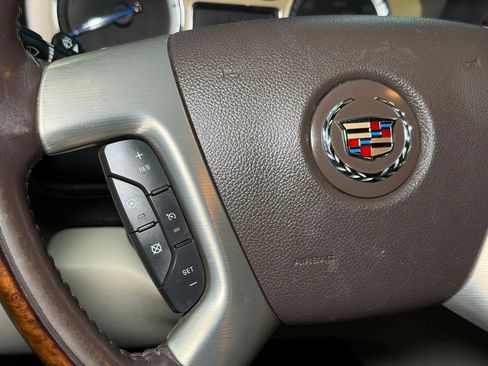 Used 2012 Cadillac Escalade Platinum AWD/4WD image 14
