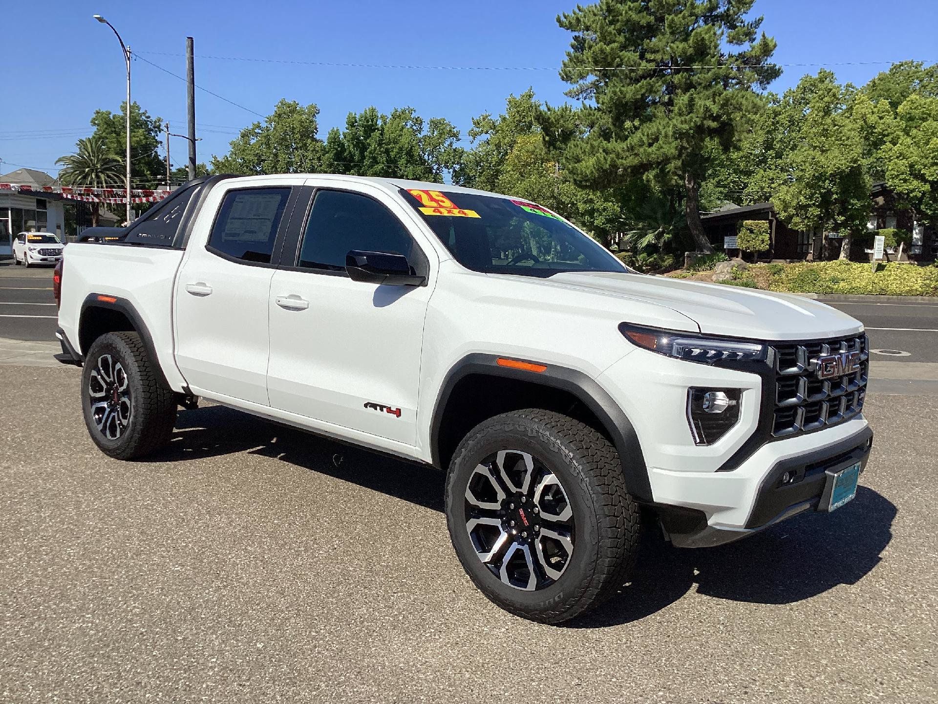 New 2025 GMC Canyon AT4 w/ Nightfall Edition AWD/4WD image 5