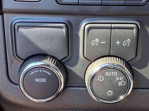 Used 2025 Chevrolet Tahoe LT image 9