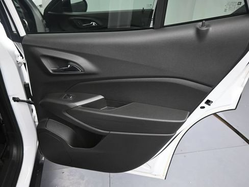 Used 2024 Chevrolet Trax ACTIV w/ Sunroof Package FWD image 20